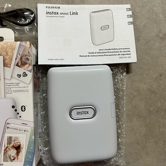 New Fujifilm Instax Mini Link Smartphone Printer - Ash White - Picture 3 of 6